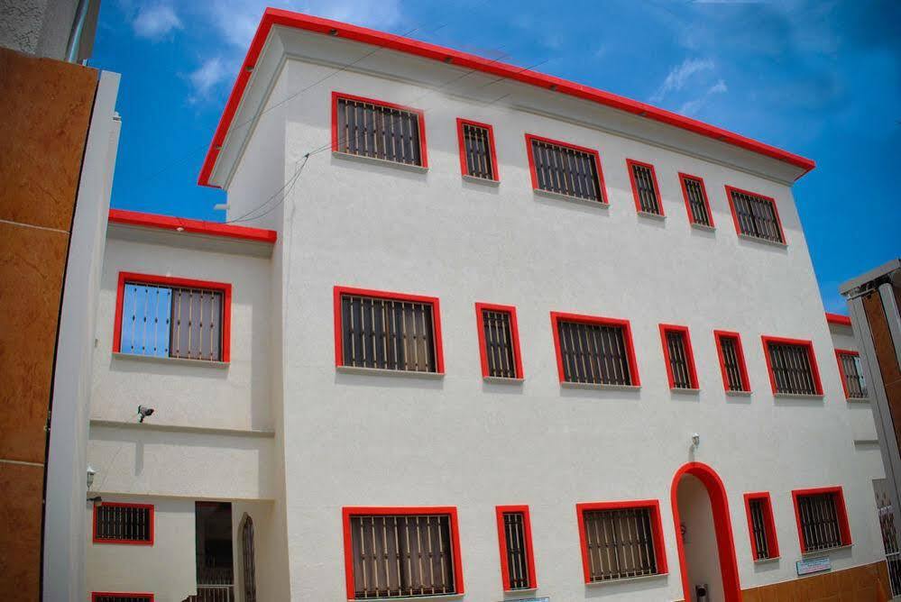 Capital O Hotel Valencia Puebla Exterior photo